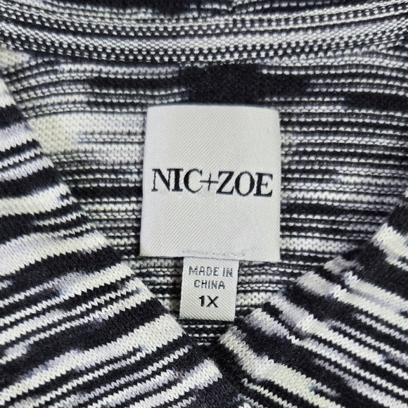 Nic+Zoe Vital Black White Abstract Stripe Knit Pullover Hoodie Beachy Stitch Fix - Picture 8 of 10